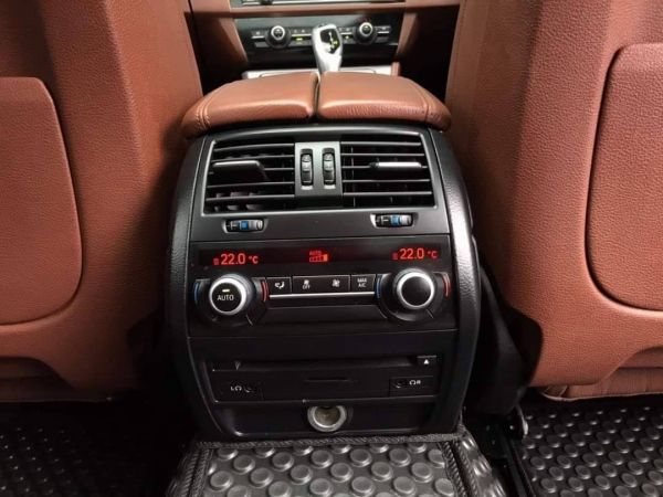 2017 BMW SERIES 5 ActiveHybrid 5 ประวัติดีไม่มีแบล็คลิสจัดเต็ม รับซื้อขายเทิร์นรถทุกชนิด รูปที่ 5